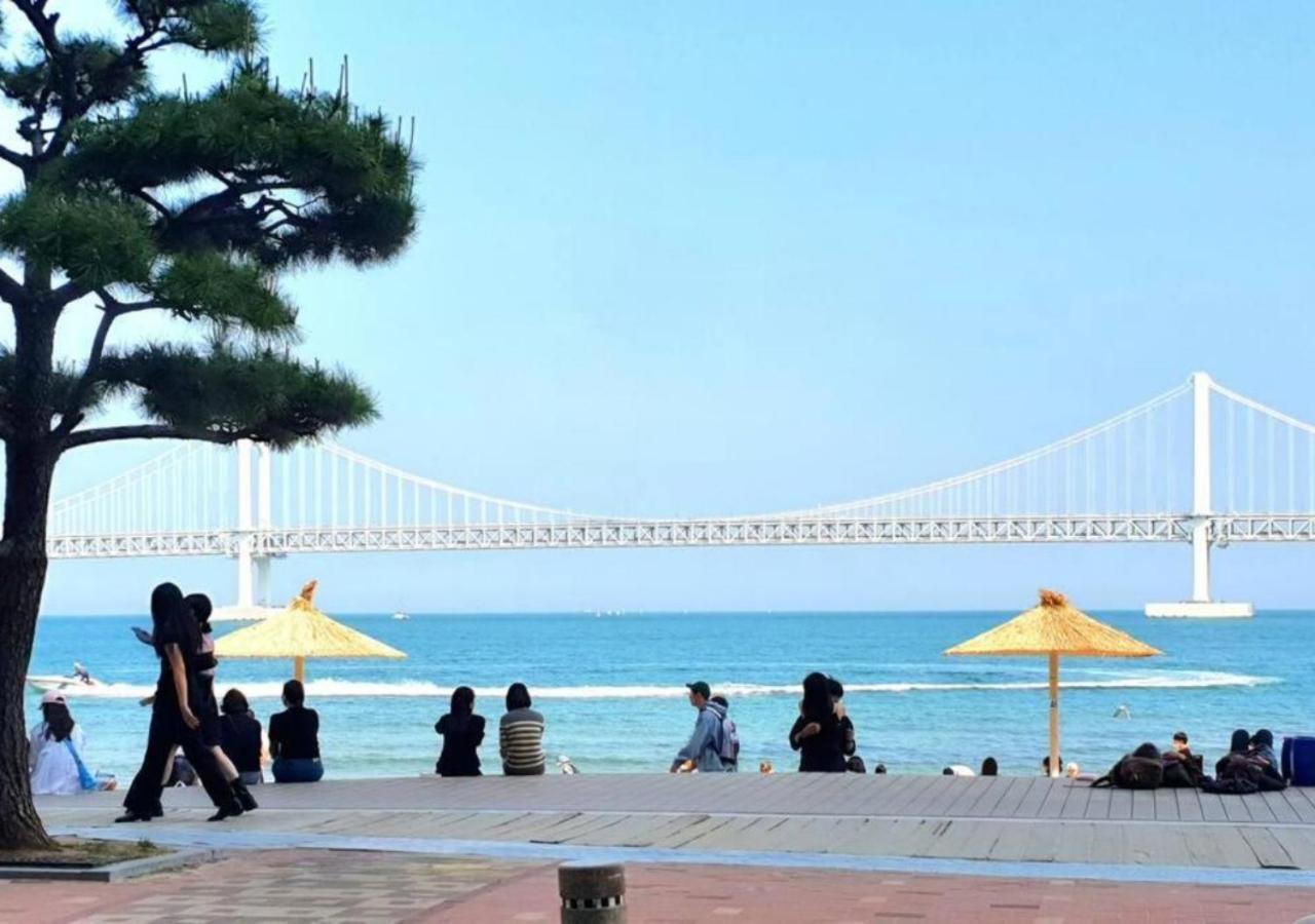 Holiday Apt Gwangan Beach Busan Exterior photo